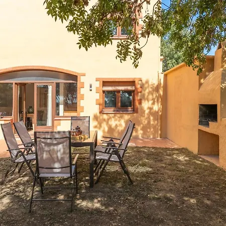 Casa de Férias Mas Mare De La Font 27 Personas Castello  D'Empuries